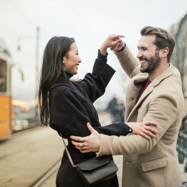 Tips on the Best Way to Make Your First Date Critical - Russian