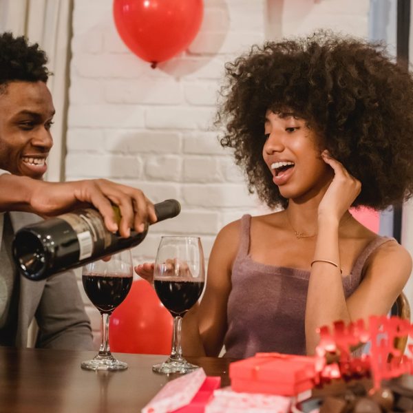 Free Or Paid Dating Websites - What's the Difference?