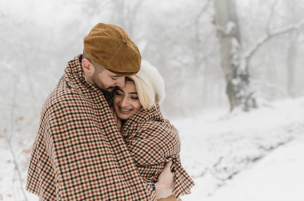 HOW TO BE IN A COUPLE: TRANSITION FROM SINGLE TO COUPLE