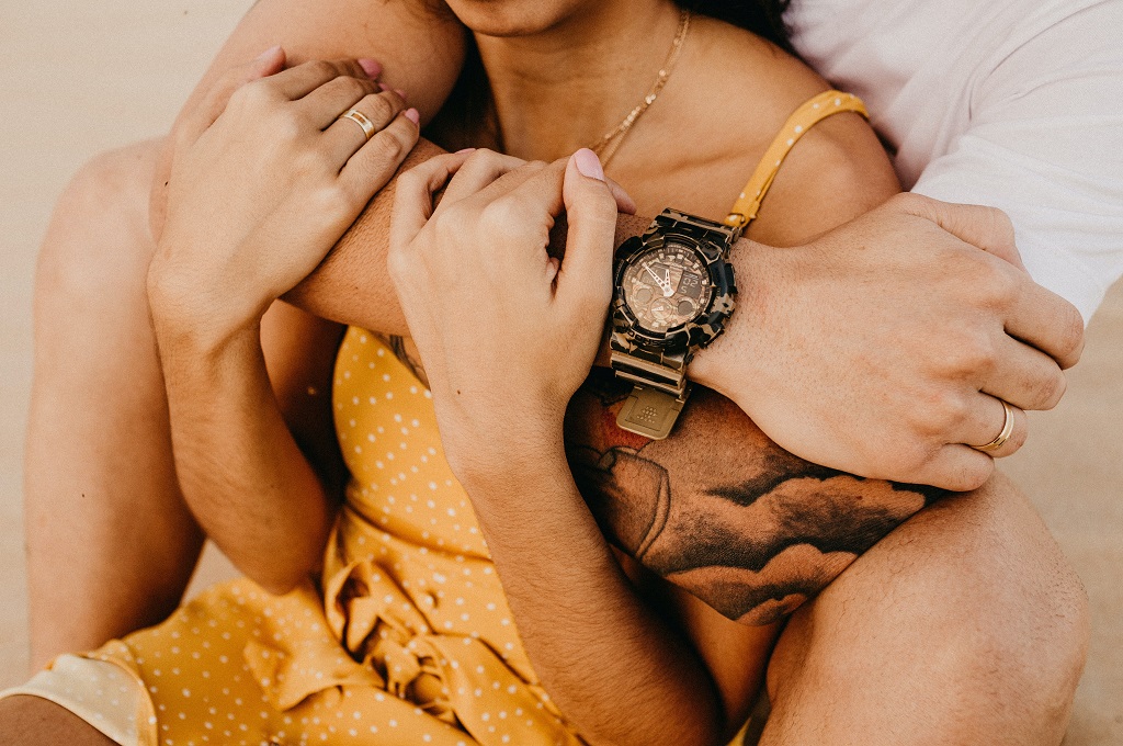 Four Ways You’re Sabotaging Your Dating Profile 2023